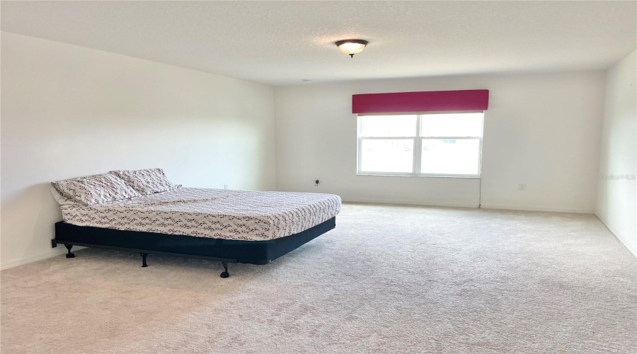 Main bedroom - upstairs