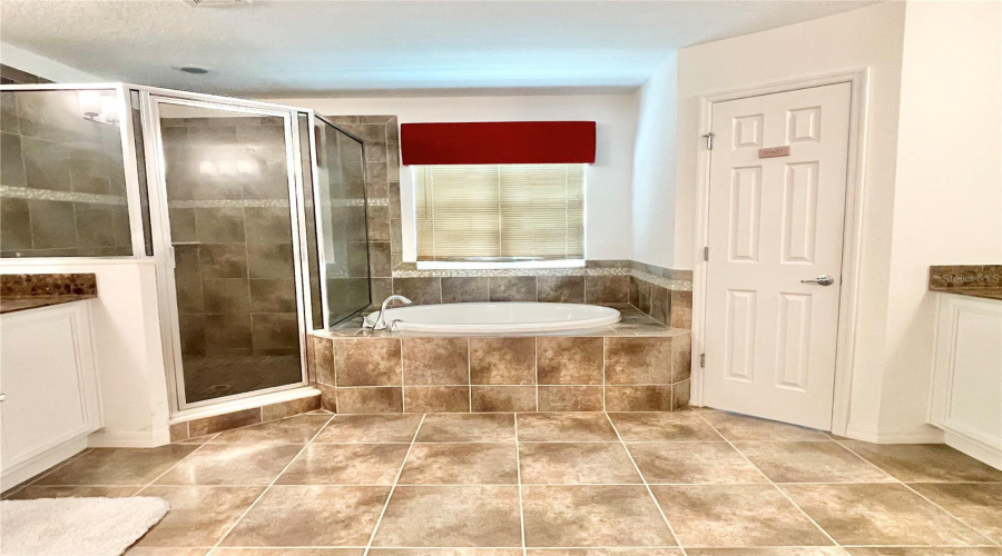 Main bedroom bathroom upstairs