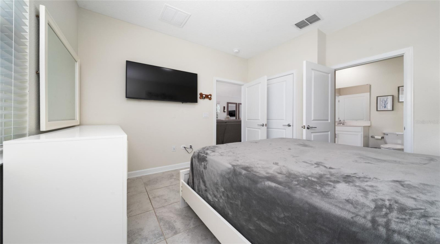 DAVENPORT, Florida 33896, 5 Bedrooms Bedrooms, ,3 BathroomsBathrooms,Residential,For Sale,SHINNECOCK HILLS,0,MFRS5132595