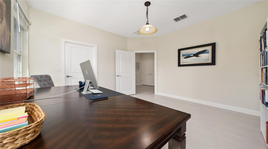 DAVENPORT, Florida 33896, 5 Bedrooms Bedrooms, ,3 BathroomsBathrooms,Residential,For Sale,SHINNECOCK HILLS,0,MFRS5132595