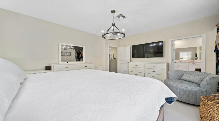 DAVENPORT, Florida 33896, 5 Bedrooms Bedrooms, ,3 BathroomsBathrooms,Residential,For Sale,SHINNECOCK HILLS,0,MFRS5132595