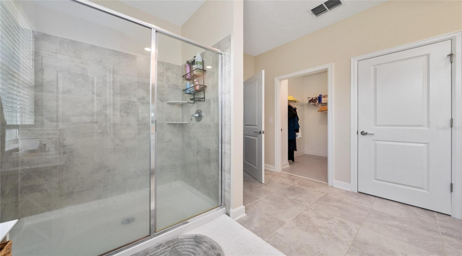 DAVENPORT, Florida 33896, 5 Bedrooms Bedrooms, ,3 BathroomsBathrooms,Residential,For Sale,SHINNECOCK HILLS,0,MFRS5132595