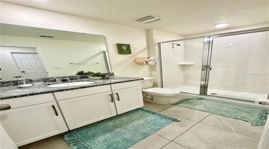 KISSIMMEE, Florida 34747, 6 Bedrooms Bedrooms, ,4 BathroomsBathrooms,Residential,For Sale,TROPICAL PALMS,0,MFRO6277345