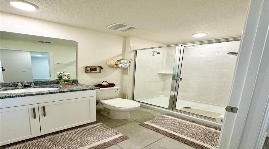 KISSIMMEE, Florida 34747, 6 Bedrooms Bedrooms, ,4 BathroomsBathrooms,Residential,For Sale,TROPICAL PALMS,0,MFRO6277345