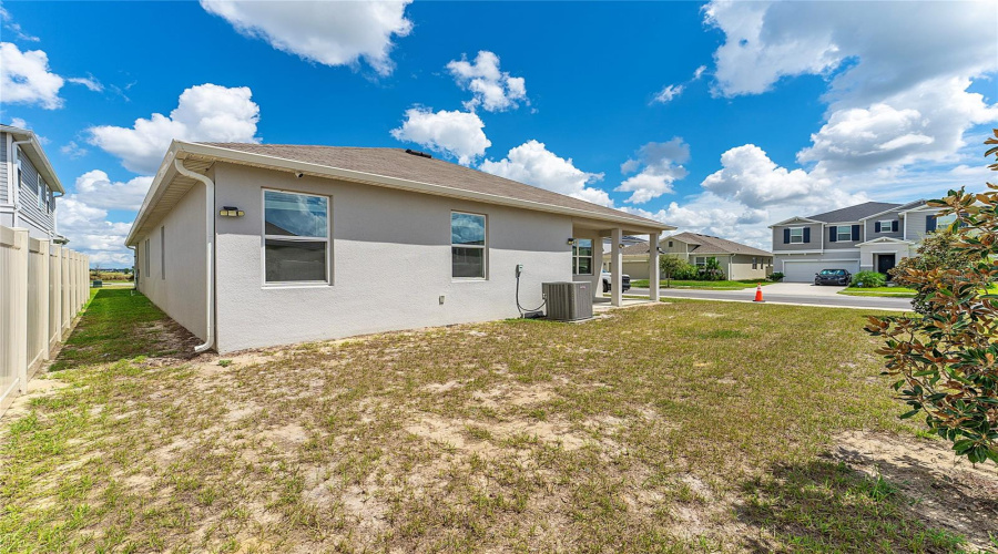 DAVENPORT, Florida 33896, 4 Bedrooms Bedrooms, ,3 BathroomsBathrooms,Residential,For Sale,OVERPOOL,0,MFRS5132690