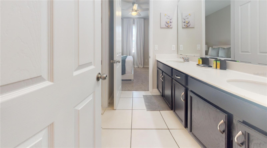 KISSIMMEE, Florida 34747, 7 Bedrooms Bedrooms, ,6 BathroomsBathrooms,Residential,For Sale,EGRET MILLS,0,MFRS5132715