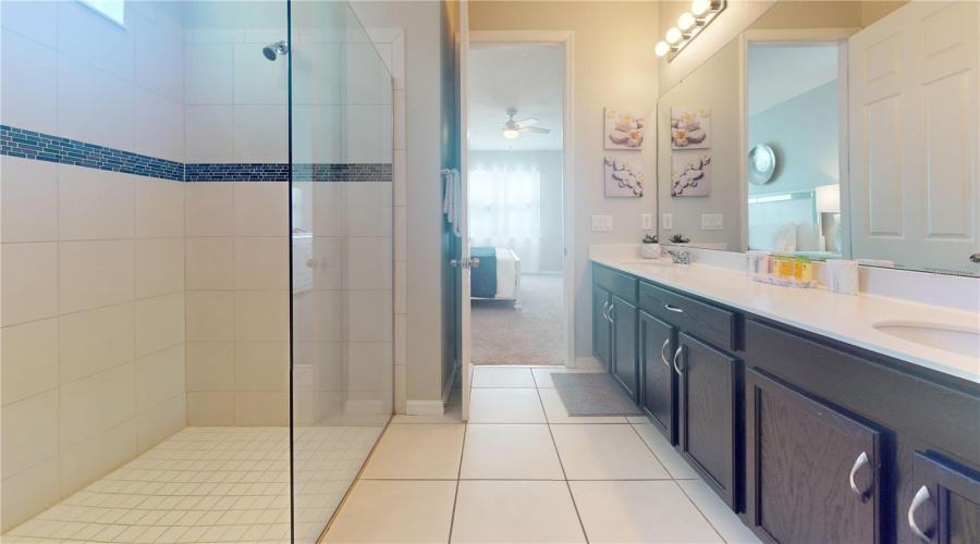KISSIMMEE, Florida 34747, 7 Bedrooms Bedrooms, ,6 BathroomsBathrooms,Residential,For Sale,EGRET MILLS,0,MFRS5132715