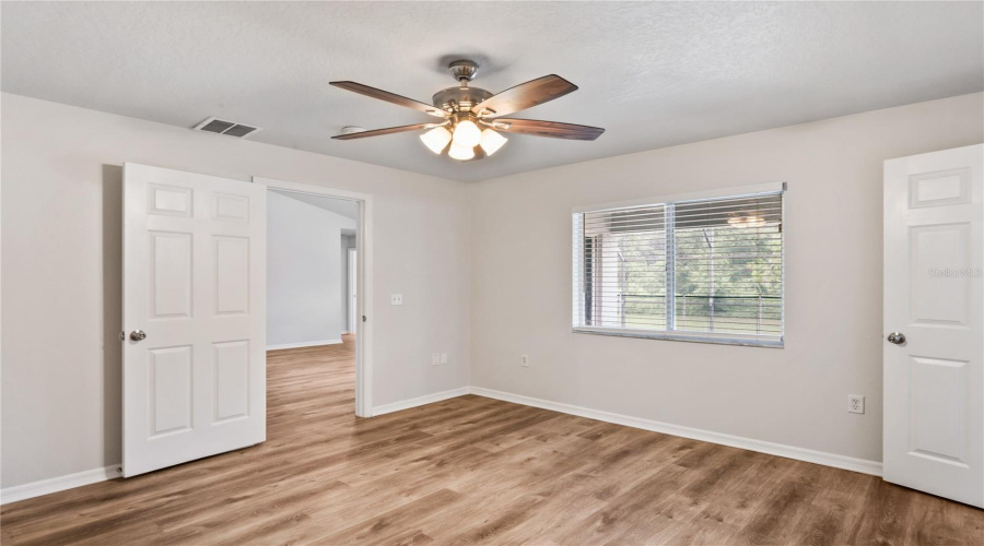 DAVENPORT, Florida 33896, 4 Bedrooms Bedrooms, ,2 BathroomsBathrooms,Residential,For Sale,PARADISE WOODS,0,MFRTB8410654