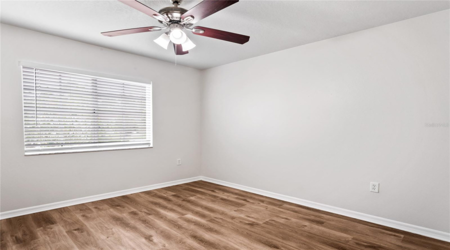 DAVENPORT, Florida 33896, 4 Bedrooms Bedrooms, ,2 BathroomsBathrooms,Residential,For Sale,PARADISE WOODS,0,MFRTB8410654