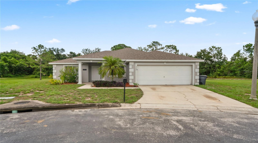 DAVENPORT, Florida 33896, 4 Bedrooms Bedrooms, ,2 BathroomsBathrooms,Residential,For Sale,PARADISE WOODS,0,MFRTB8410654