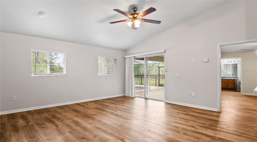 DAVENPORT, Florida 33896, 4 Bedrooms Bedrooms, ,2 BathroomsBathrooms,Residential,For Sale,PARADISE WOODS,0,MFRTB8410654