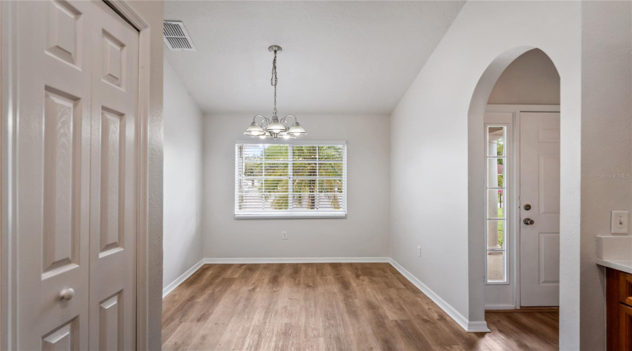 DAVENPORT, Florida 33896, 4 Bedrooms Bedrooms, ,2 BathroomsBathrooms,Residential,For Sale,PARADISE WOODS,0,MFRTB8410654