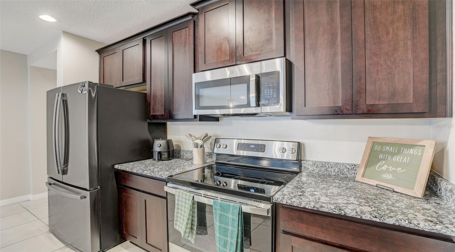 DAVENPORT, Florida 33837, 5 Bedrooms Bedrooms, ,2 BathroomsBathrooms,Residential,For Sale,SCRUB OAK HAMMOCK,0,MFRO6276882