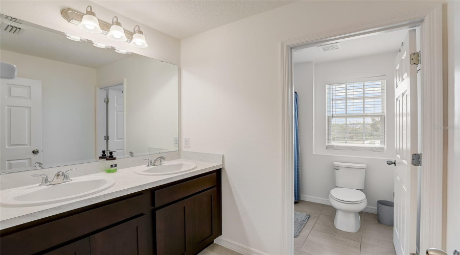 DAVENPORT, Florida 33837, 5 Bedrooms Bedrooms, ,2 BathroomsBathrooms,Residential,For Sale,SCRUB OAK HAMMOCK,0,MFRO6276882