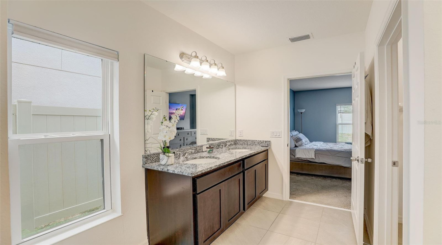DAVENPORT, Florida 33837, 5 Bedrooms Bedrooms, ,2 BathroomsBathrooms,Residential,For Sale,SCRUB OAK HAMMOCK,0,MFRO6276882