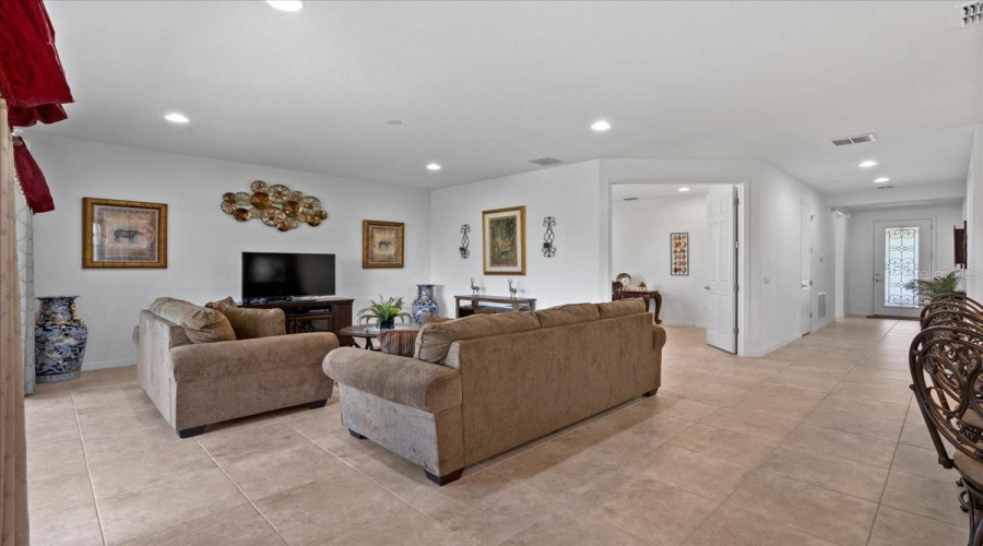 KISSIMMEE, Florida 34746, 3 Bedrooms Bedrooms, ,2 BathroomsBathrooms,Residential,For Sale,CARRICK BEND DR,0,MFRO6335795