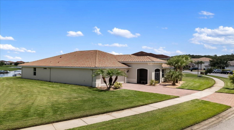KISSIMMEE, Florida 34746, 3 Bedrooms Bedrooms, ,2 BathroomsBathrooms,Residential,For Sale,CARRICK BEND DR,0,MFRO6335795