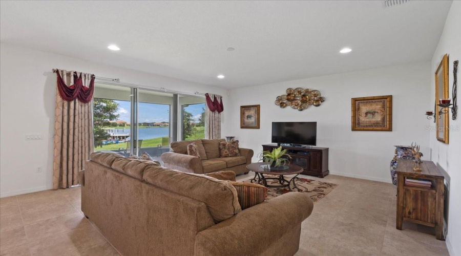 KISSIMMEE, Florida 34746, 3 Bedrooms Bedrooms, ,2 BathroomsBathrooms,Residential,For Sale,CARRICK BEND DR,0,MFRO6335795