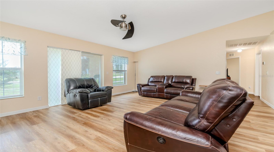 DAVENPORT, Florida 33837, 3 Bedrooms Bedrooms, ,2 BathroomsBathrooms,Residential,For Sale,CONCH KEY,0,MFRG5100839