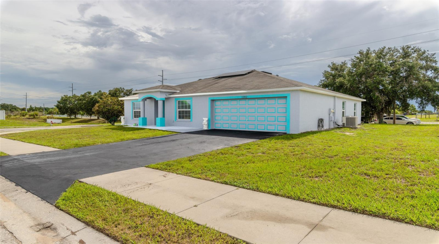 DAVENPORT, Florida 33837, 3 Bedrooms Bedrooms, ,2 BathroomsBathrooms,Residential,For Sale,CONCH KEY,0,MFRG5100839