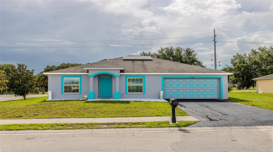 DAVENPORT, Florida 33837, 3 Bedrooms Bedrooms, ,2 BathroomsBathrooms,Residential,For Sale,CONCH KEY,0,MFRG5100839