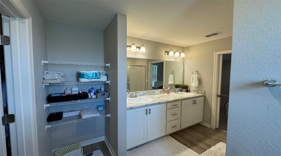 DAVENPORT, Florida 33837, 4 Bedrooms Bedrooms, ,3 BathroomsBathrooms,Residential,For Sale,ORCHID DRIVE,0,MFRS5132561