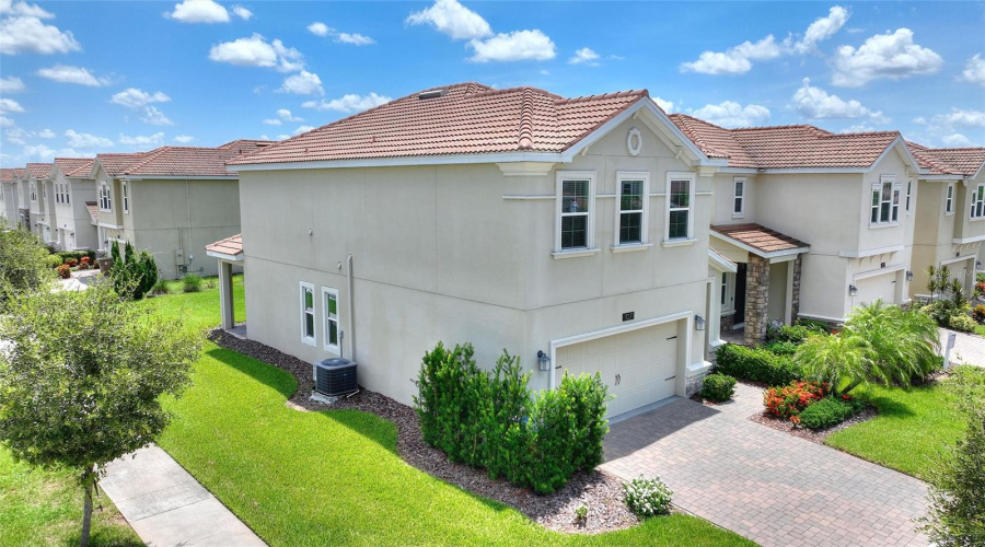DAVENPORT, Florida 33896, 3 Bedrooms Bedrooms, ,3 BathroomsBathrooms,Residential,For Sale,TRAPPERS TRAIL,0,MFRS5132288