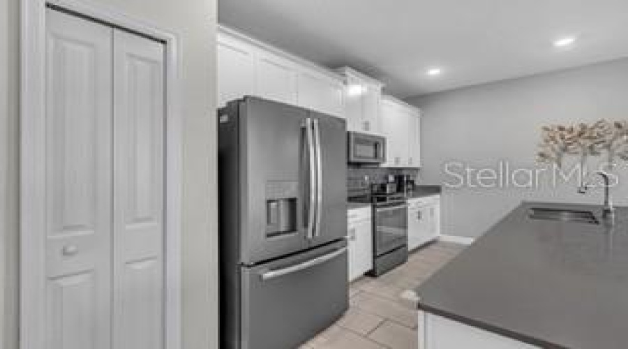 KISSIMMEE, Florida 34746, 4 Bedrooms Bedrooms, ,3 BathroomsBathrooms,Residential,For Sale,DEDICATION,0,MFRO6335802