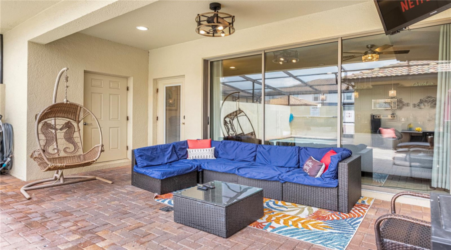 KISSIMMEE, Florida 34747, 5 Bedrooms Bedrooms, ,4 BathroomsBathrooms,Residential,For Sale,MAJORCA,0,MFRO6335963