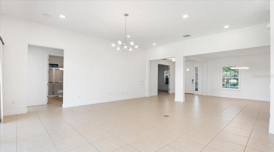 KISSIMMEE, Florida 34746, 3 Bedrooms Bedrooms, ,2 BathroomsBathrooms,Residential,For Sale,BOWFIN,0,MFRO6335245