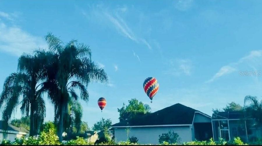 DAVENPORT, Florida 33896, 5 Bedrooms Bedrooms, ,4 BathroomsBathrooms,Residential,For Sale,HAMLIN CLOSE,0,MFRS5132828