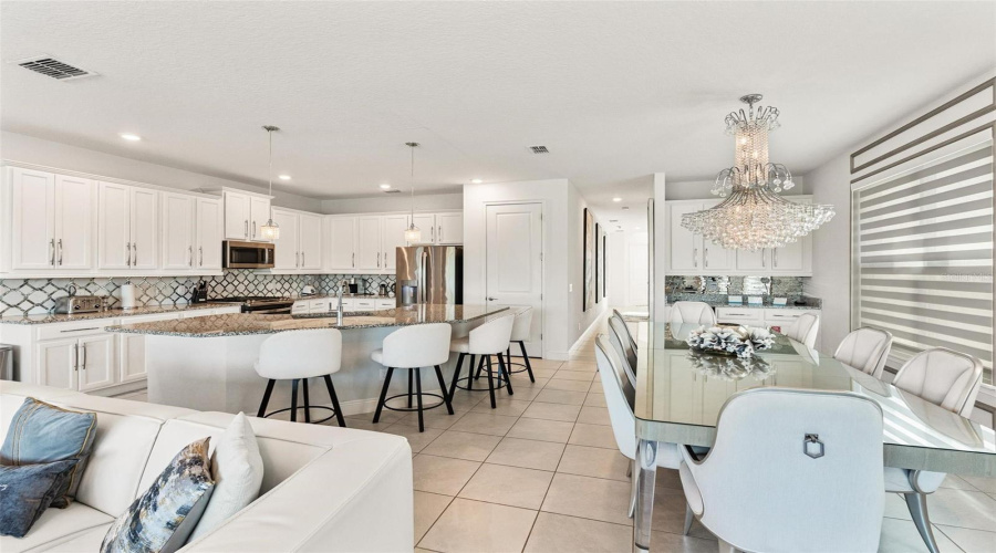 KISSIMMEE, Florida 34747, 6 Bedrooms Bedrooms, ,5 BathroomsBathrooms,Residential,For Sale,DESERT MOUNTAIN,0,MFRS5132748