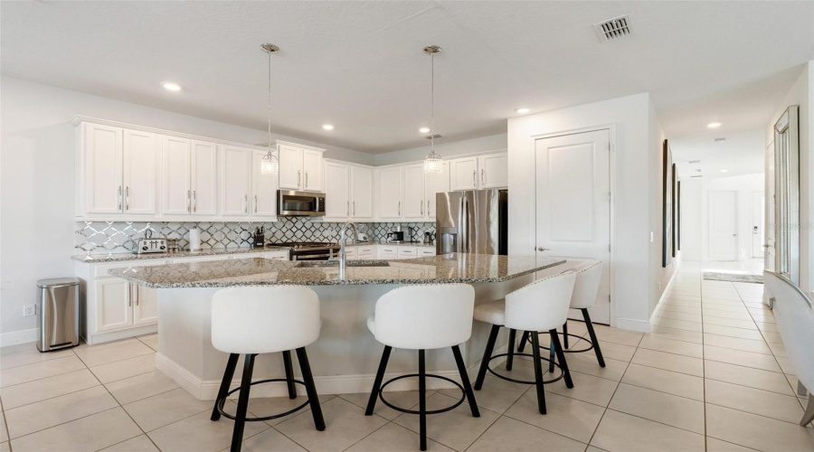 KISSIMMEE, Florida 34747, 6 Bedrooms Bedrooms, ,5 BathroomsBathrooms,Residential,For Sale,DESERT MOUNTAIN,0,MFRS5132748