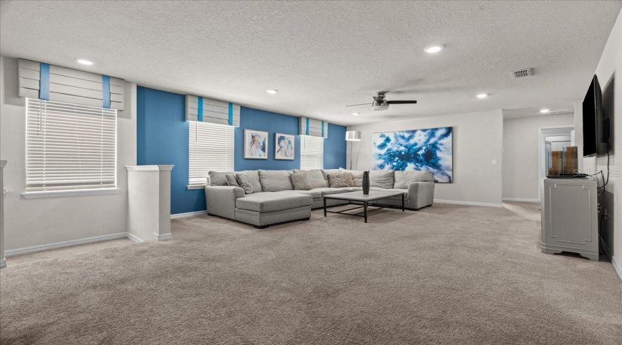 DAVENPORT, Florida 33897, 7 Bedrooms Bedrooms, ,5 BathroomsBathrooms,Residential,For Sale,KONA,0,MFRO6238346