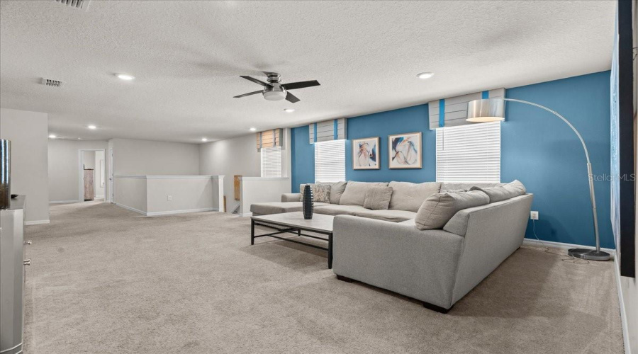 DAVENPORT, Florida 33897, 7 Bedrooms Bedrooms, ,5 BathroomsBathrooms,Residential,For Sale,KONA,0,MFRO6238346
