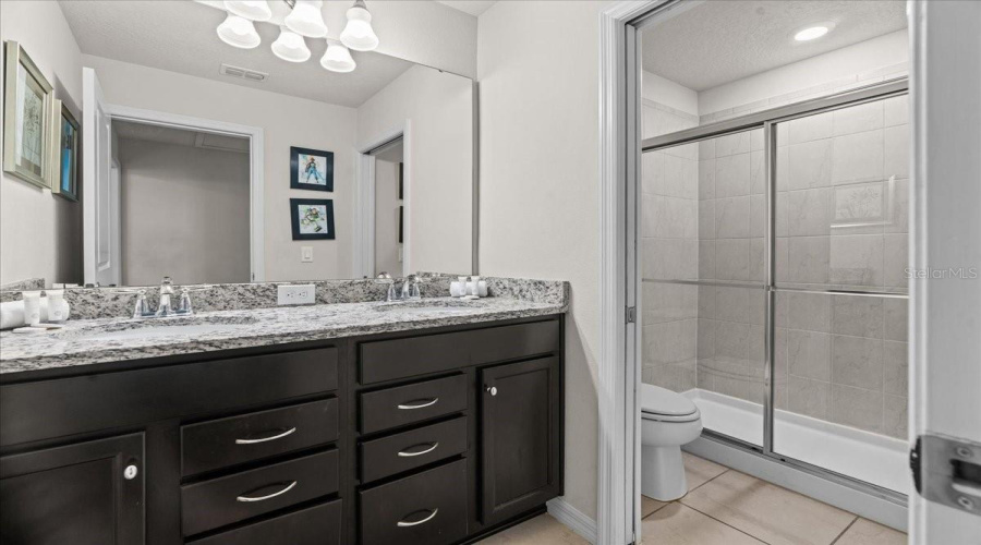 DAVENPORT, Florida 33897, 7 Bedrooms Bedrooms, ,5 BathroomsBathrooms,Residential,For Sale,KONA,0,MFRO6238346