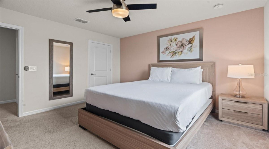 DAVENPORT, Florida 33897, 7 Bedrooms Bedrooms, ,5 BathroomsBathrooms,Residential,For Sale,KONA,0,MFRO6238346
