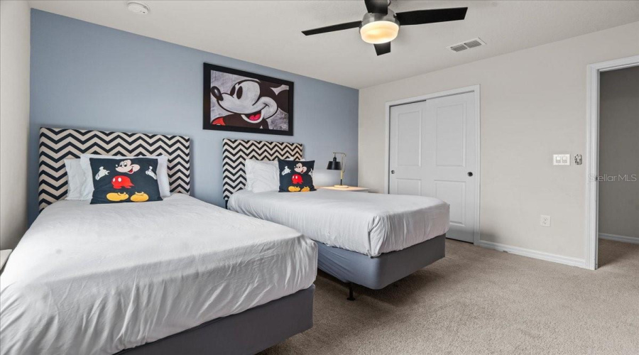 DAVENPORT, Florida 33897, 7 Bedrooms Bedrooms, ,5 BathroomsBathrooms,Residential,For Sale,KONA,0,MFRO6238346