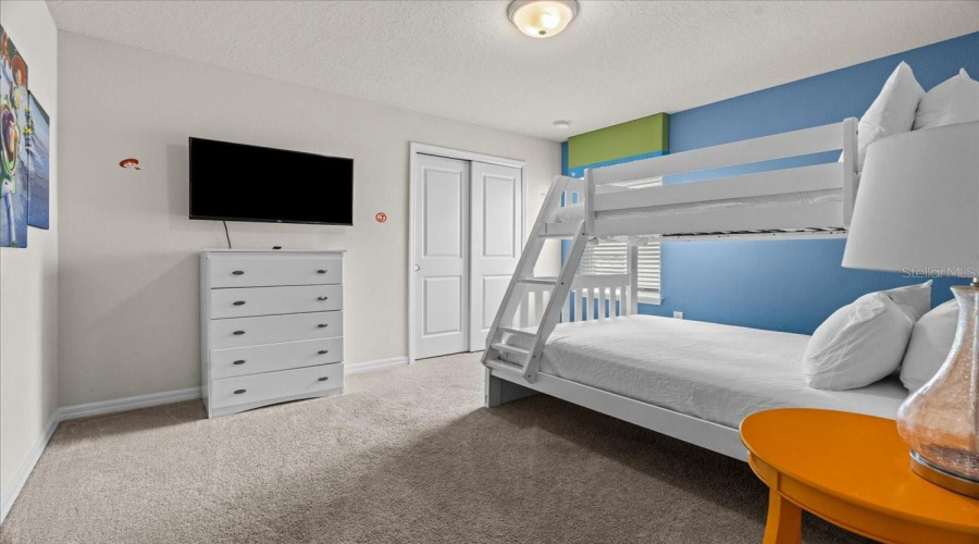 DAVENPORT, Florida 33897, 7 Bedrooms Bedrooms, ,5 BathroomsBathrooms,Residential,For Sale,KONA,0,MFRO6238346