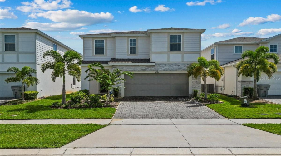 DAVENPORT, Florida 33897, 7 Bedrooms Bedrooms, ,5 BathroomsBathrooms,Residential,For Sale,KONA,0,MFRO6238346