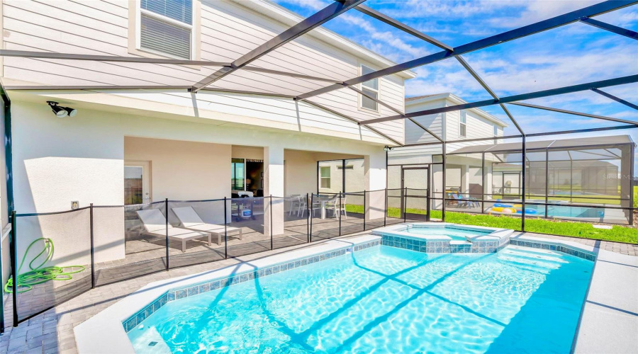 DAVENPORT, Florida 33897, 7 Bedrooms Bedrooms, ,5 BathroomsBathrooms,Residential,For Sale,KONA,0,MFRO6238346