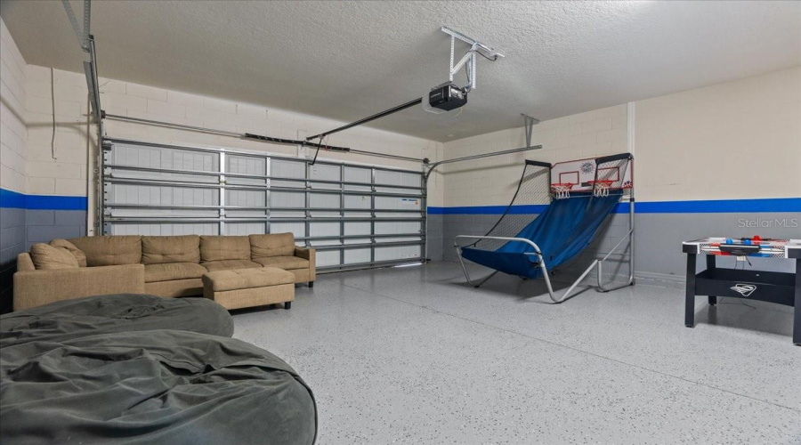DAVENPORT, Florida 33897, 7 Bedrooms Bedrooms, ,5 BathroomsBathrooms,Residential,For Sale,KONA,0,MFRO6238346