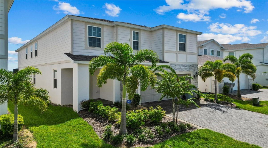 DAVENPORT, Florida 33897, 7 Bedrooms Bedrooms, ,5 BathroomsBathrooms,Residential,For Sale,KONA,0,MFRO6238346