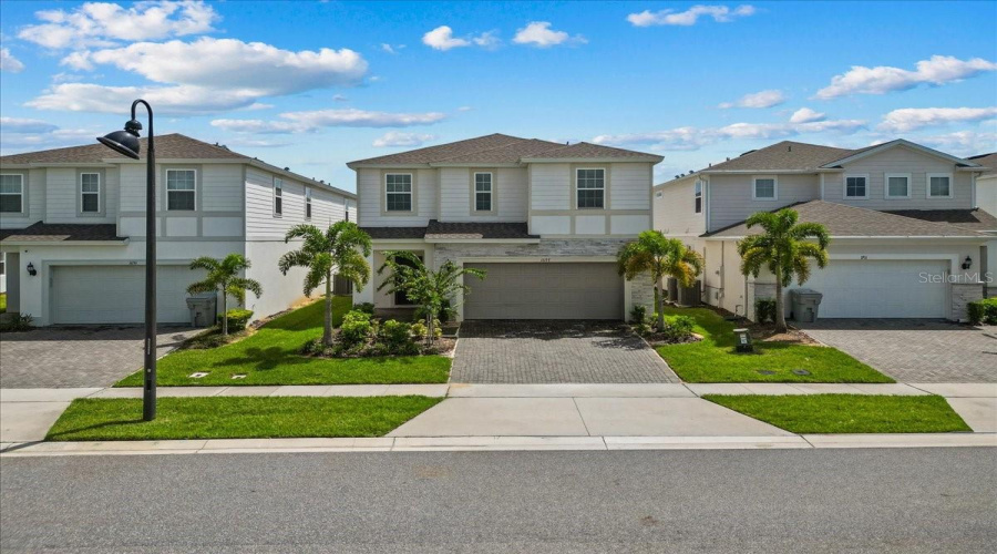 DAVENPORT, Florida 33897, 7 Bedrooms Bedrooms, ,5 BathroomsBathrooms,Residential,For Sale,KONA,0,MFRO6238346