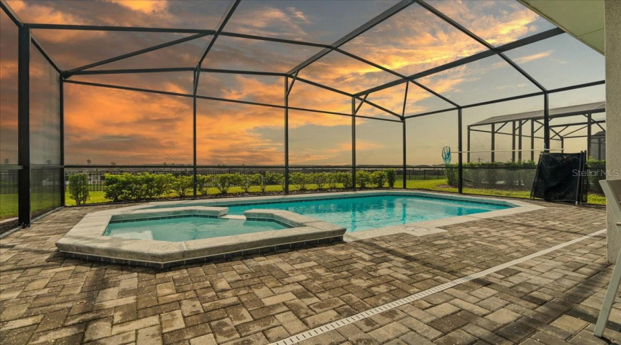 DAVENPORT, Florida 33897, 7 Bedrooms Bedrooms, ,5 BathroomsBathrooms,Residential,For Sale,KONA,0,MFRO6238346