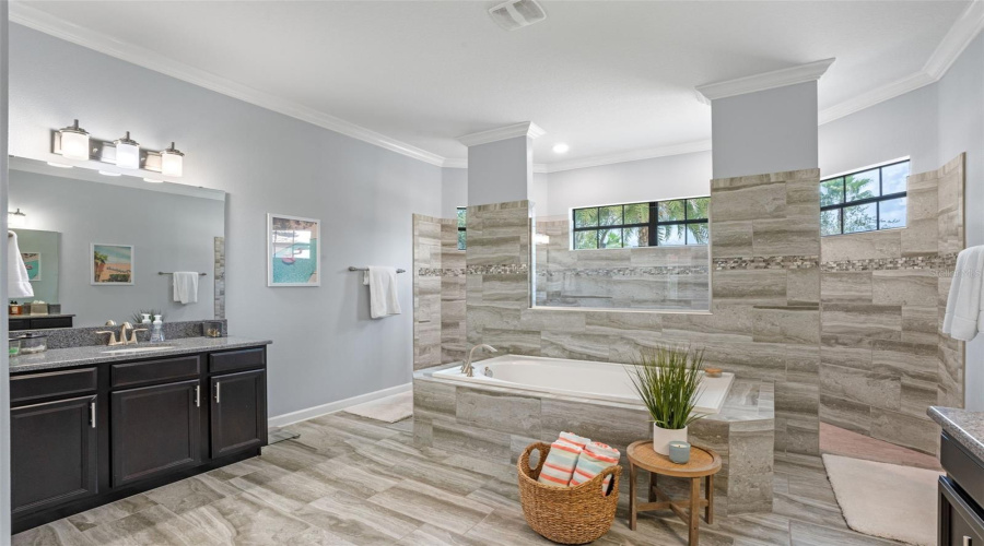 DAVENPORT, Florida 33896, 4 Bedrooms Bedrooms, ,3 BathroomsBathrooms,Residential,For Sale,MICKELSON CT,0,MFRS5132769