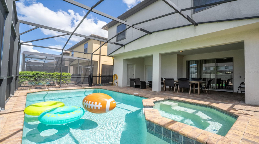 KISSIMMEE, Florida 34747, 6 Bedrooms Bedrooms, ,4 BathroomsBathrooms,Residential,For Sale,RHODES,0,MFRO6329881