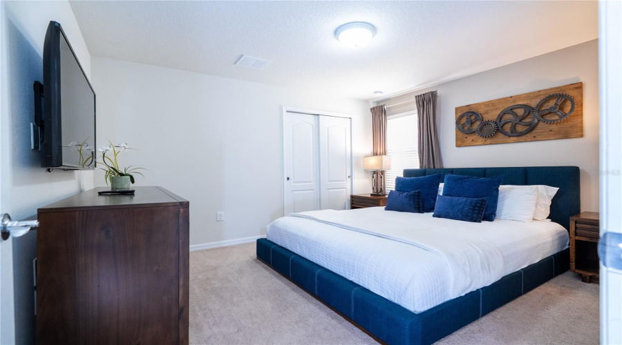 KISSIMMEE, Florida 34747, 6 Bedrooms Bedrooms, ,4 BathroomsBathrooms,Residential,For Sale,RHODES,0,MFRO6329881