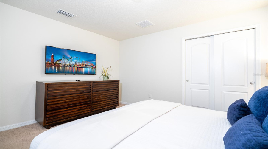 KISSIMMEE, Florida 34747, 6 Bedrooms Bedrooms, ,4 BathroomsBathrooms,Residential,For Sale,RHODES,0,MFRO6329881