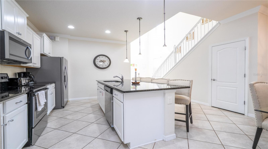 KISSIMMEE, Florida 34747, 6 Bedrooms Bedrooms, ,4 BathroomsBathrooms,Residential,For Sale,RHODES,0,MFRO6329881